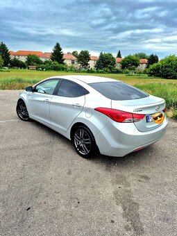 Hyunday elantra 2013 1.6 97kw benzín - 5