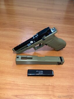 Predám elektrickú airsoftku glock 19. - 5