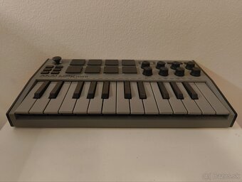 Akai MPK mini - MIDI Klavír - 5