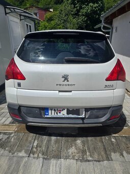 Predám Peugeot 3008 H4 Hybrid automat 4x4 - 5