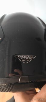 Prilba na motorku veľkosť L - 5