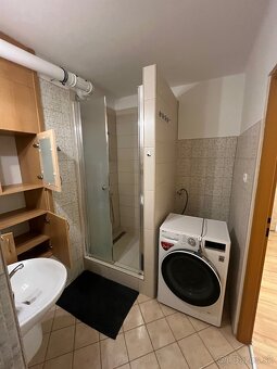 Prenájom 3-izbového bytu Nitra - staré mesto - 5