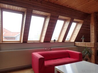 Izba v podkrovnom byte v Mlynskej doline - 5