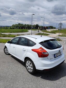 Ford 1.0 ecoboost 74kw.2013/7 94200km - 5