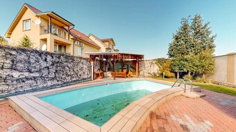 NA PREDAJ RODINNÝ DOM S 3-BYTOVÝMI JEDNOTKAMI_BRATISLAVA-VRA - 5