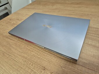 Asus Zenbook UM431 /Ryzen 5-3500U/8GB RAM/FHD IPS/512GB SSD - 5