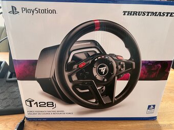 Znizena cena - TRUSTMASTER T 128 s pedálmi pre PS4 - 5