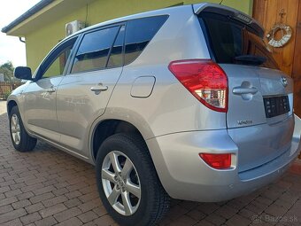 Toyota Rav 4 4x4 2,2 diesel 134 000 km pôvodný lak - 5