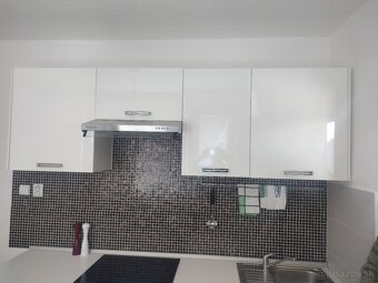 Kuchynská linka + vstavané  kuchynské el. spotrebiče - 5