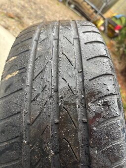 Predám komplet pneu kolesa195/65r15 - 5