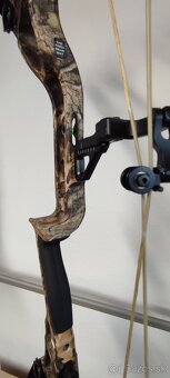 Nový kladkový luk BEAR EXECUTE 30. Verze 45-60 Lbs Skladem - 5