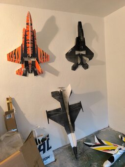 Predám RC stíhačku F-16 - 5
