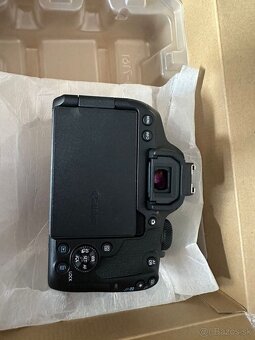 Canon 850d body - 5