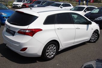 Hyundai i30 CW 1.6i CRDi 16V DOHC Family - 5