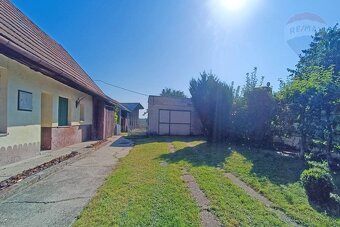 PREDAJ: Veľký rodinný dom s veľkým pozemkom 6548m2 v obci Du - 5