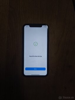 iPhone xr 64 GB čierny batéria 100 %
- 5