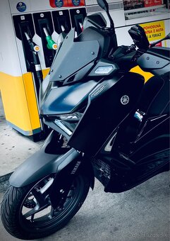 XMAX 300 TECH MAX - 5
