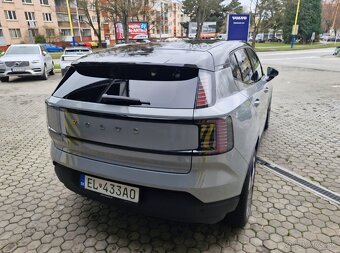 VOLVO EX30 200kW PLUS Extended Range ODPOČET DPH - 5