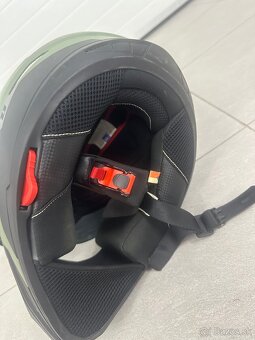 Prilba na motorku - 5