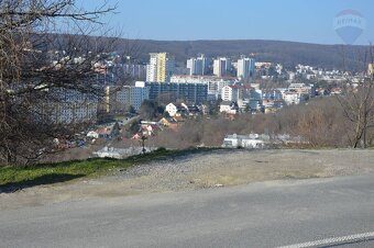 Predaj stavebný pozemok pre bytový dom/rodinný dom Bratislav - 5