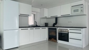 Zrekonštruovaný 2-izbový rodinný dom v obci T. Kľačany - 5