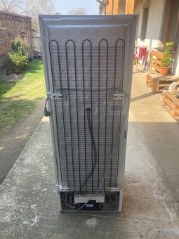 Chladnička s mrazničkou - 5