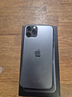 Predám iPhone Space Grey 11 Pro 256 - 5