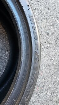 215/40R17 - 5