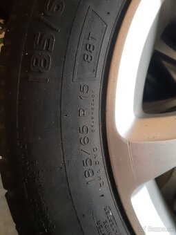 Predám Alu disky na letných gumách Michelin - 5