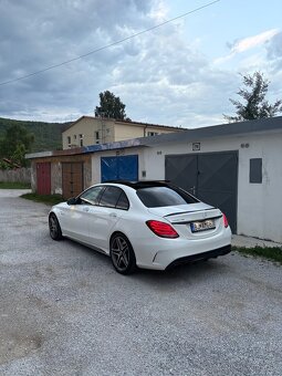 Mercedes c63 AMG - 5