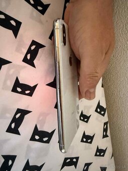 Predám iPhone XS max biely všetko funguje ako novy - 5