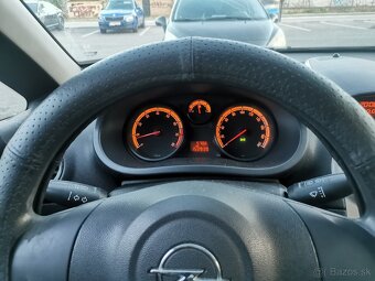 Opel Corsa D 1,2 - 5