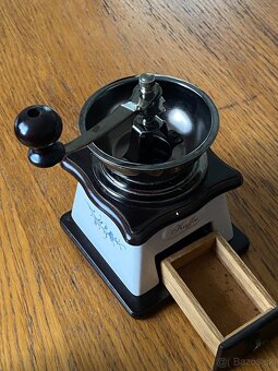 Retro mlynček na kávu - 5