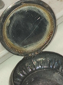 STAROŽITNÁ PUDRENKA - 5