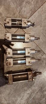 Pneumaticky valec - 5