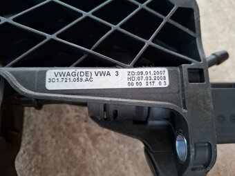 Palubovka VW Passat B6 - 5