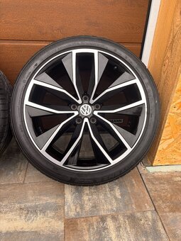 Letná sada 5x112 r19 235/40 r19 - 5