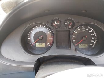 Seat Ibiza 1.4.55kw rok 2004 - 5