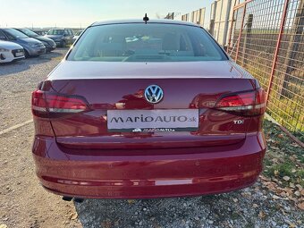 Volkswagen Jetta - 5