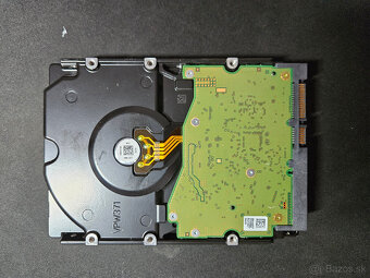 Seagate IronWolf 8TB, WD Red 8TB - 5