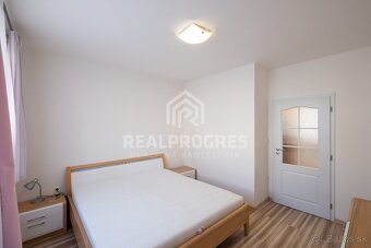 Prenájom 2 izbový byt s balkónom a výhradné parkovacie miest - 5