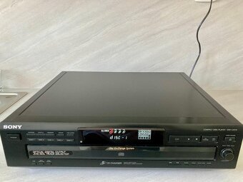 Sony CD 5 changer - 5