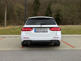 Mercedes-Benz E trieda Kombi 400 4MATIC 3.5 V6 AMG Line - 5