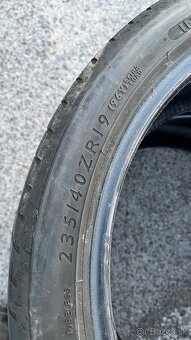 ☀️letné 2ks 235/40 r19 - 5