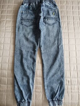 1x teplákové kapsáče veľ. 152/158, 3x nohavice veľ. 140 - 5