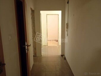 Predaj - 3-izb. - Veľký 3 izbový byt v tichej lokalite… - 5