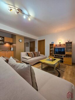 Apartmán, Nová Lesná, 46m2 + balkón, park. miesto, zariadený - 5