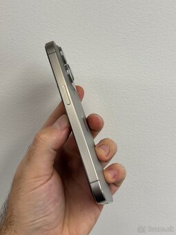 Predám Apple iPhone 15 Pro Natural Titanium– top stav - 5