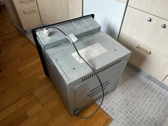 Elektrická vstavaná rúra - 5