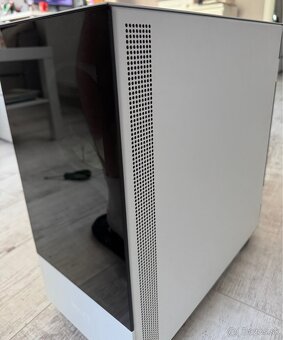 NZXT H510 Elite - 5